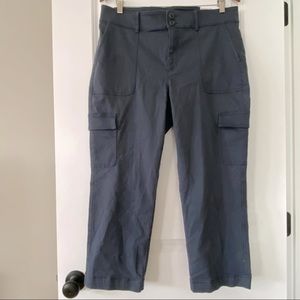 ⭐️NWT⭐️LOFT Straight Crop Charcoal Grey Cargo Pant